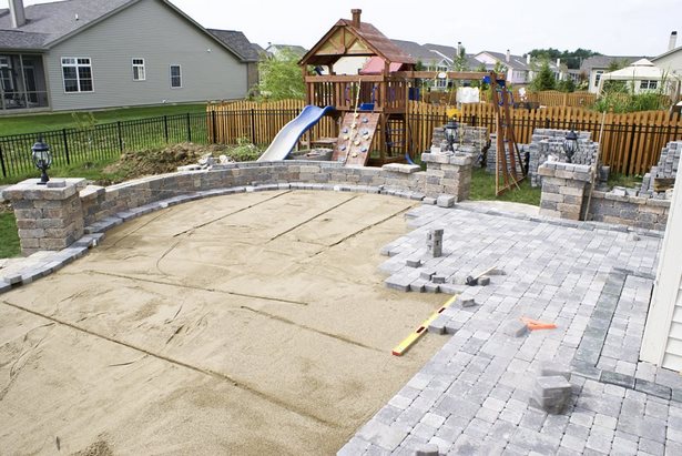stone-patio-base-preparation-30_6 Подготовка на каменна основа за вътрешен двор