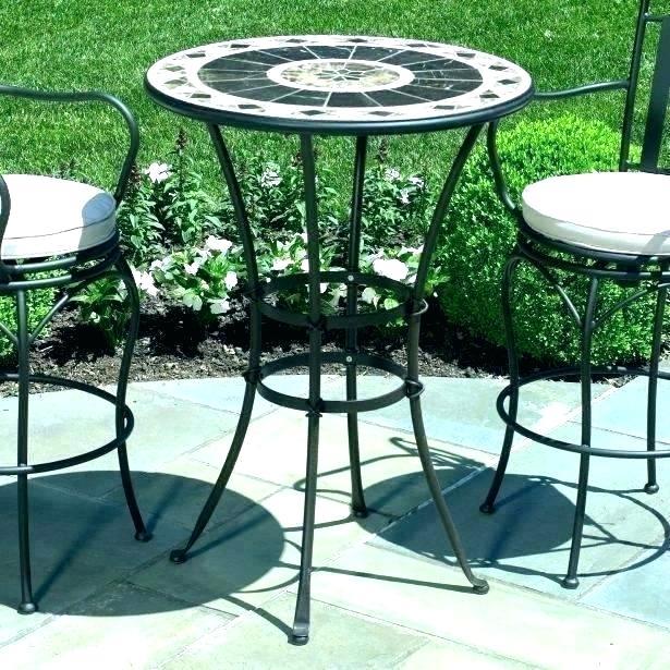 tiny-patio-table-59_6 Малка маса за вътрешен двор