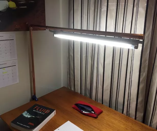 homemade-desk-lamp-12_4-12 Домашна настолна лампа