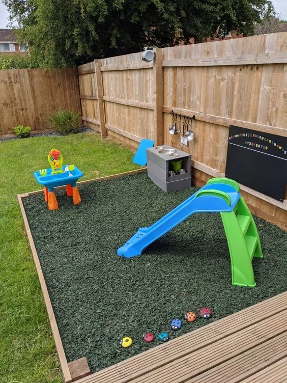 outdoor-childrens-play-centre-20_12-6 Открит детски игрален център
