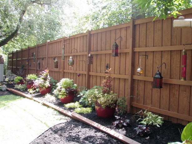 backyard-fence-decor-27_18 Двор ограда декор