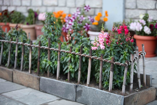 flower-garden-fence-ideas-93_16 Цветна градина ограда идеи