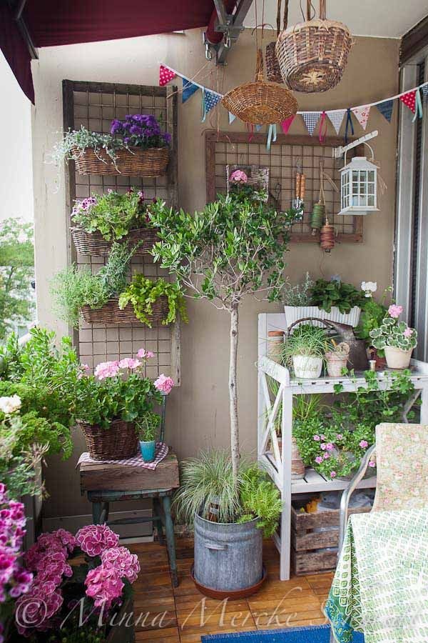 simple-balcony-garden-ideas-33_11 Прости идеи за балкон градина