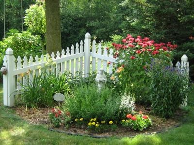 small-white-picket-fence-for-garden-43_2 Малка бяла ограда за градина