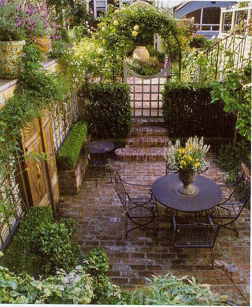 tiny-patio-garden-ideas-05_15 Малък вътрешен двор градински идеи