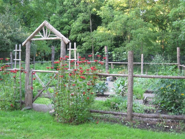 Зеленчукова градина заграждение