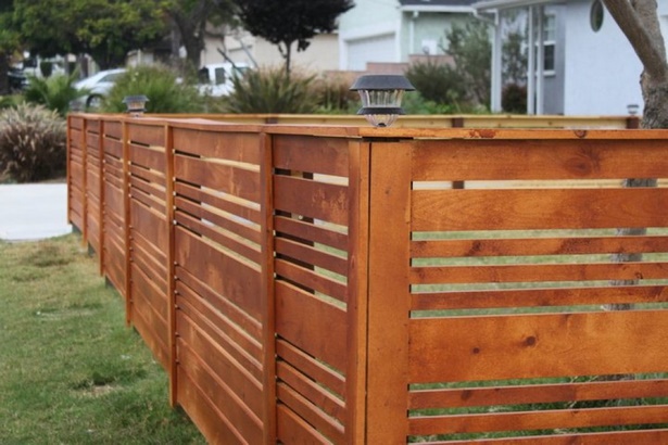 yard-fence-designs-93_11 Двор ограда дизайни