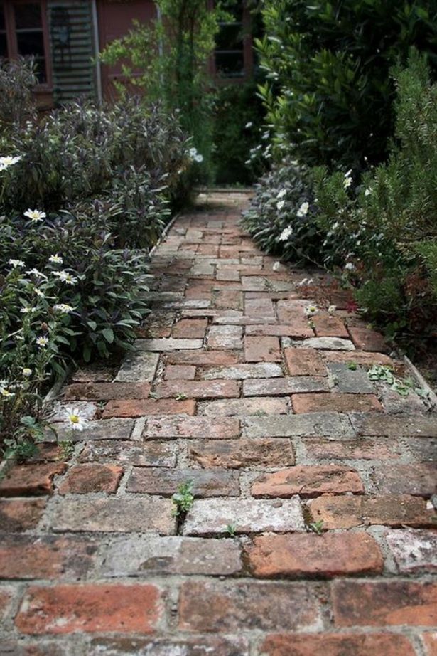 brick-garden-path-10_17 Тухлена градинска пътека