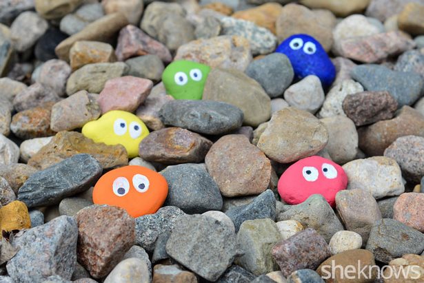 Цветни градински камъни