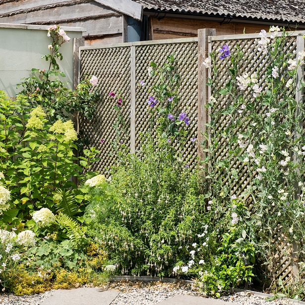 ideas-to-cover-garden-fence-62_2 Идеи за покриване на ограда градина