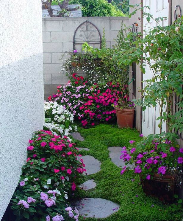 flower-garden-small-space-56_14 Цветна градина малко пространство