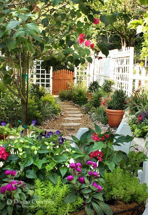 flower-gardens-for-small-spaces-60_15 Цветни градини за малки пространства