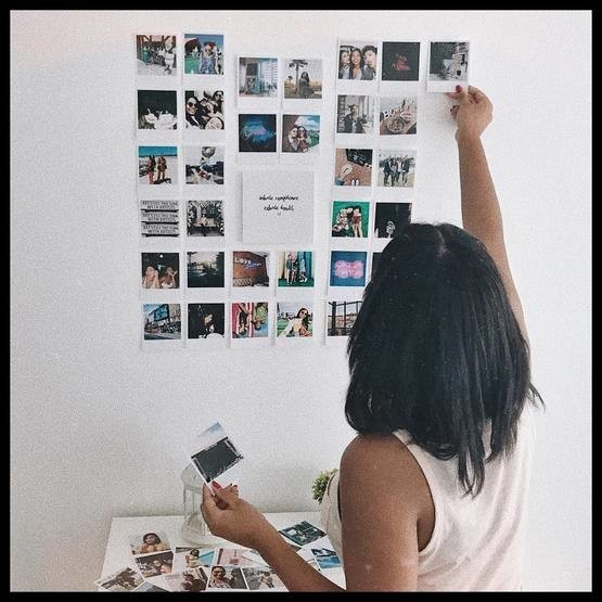 ideas-to-stick-photos-on-wall-55_9 Идеи за залепване на снимки на стена