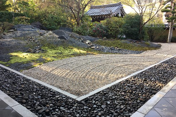 japanese-garden-raked-gravel-03_13 Японски градина гребло чакъл