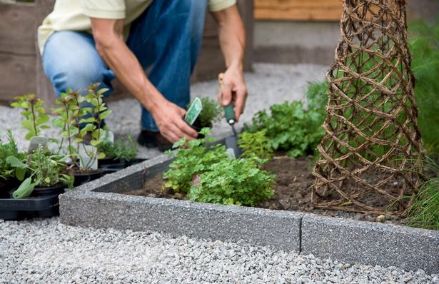 make-your-own-garden-edging-03_13 Направете своя собствена градина кант