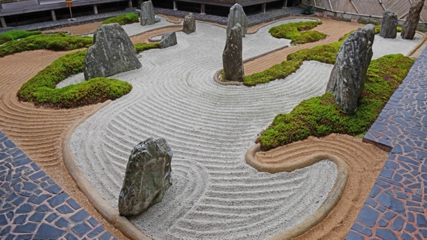 simple-japanese-rock-garden-16 Проста японска алпинеум