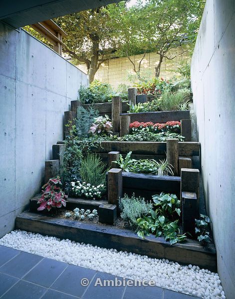 small-tiered-garden-ideas-64_11 Малки стъпаловидни градински идеи