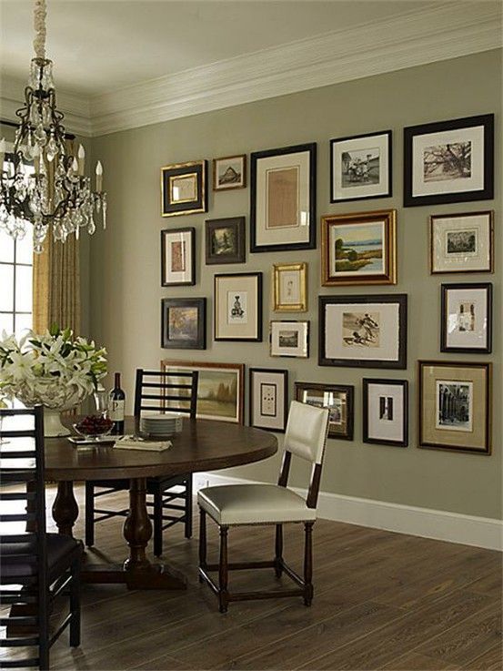 wall-with-lots-of-picture-frames-72_12 Стена с много рамки за картини