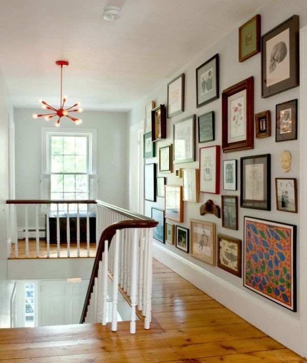 wall-with-lots-of-picture-frames-72_6 Стена с много рамки за картини