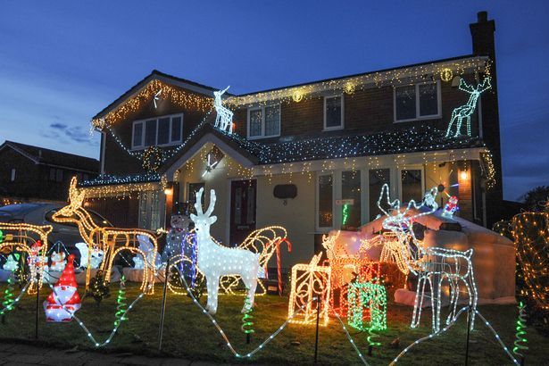 best-christmas-lights-for-outside-house-19_9 Най-добрите коледни светлини за извън къщата
