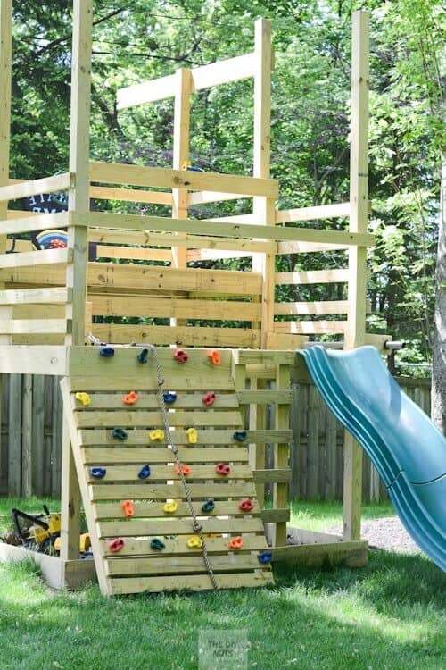 building-a-backyard-playground-16 Изграждане на детска площадка в задния двор