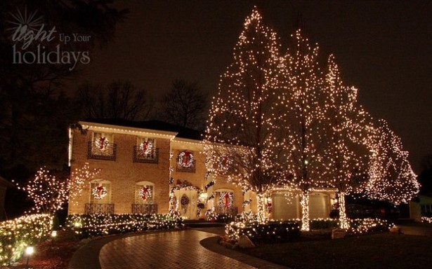 elegant-outdoor-christmas-lighting-ideas-70_13 Елегантни идеи за външно коледно осветление