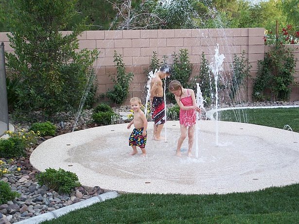 kid-friendly-patio-ideas-69_3 Детски приятелски идеи за вътрешен двор