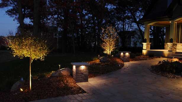 outdoor-up-lighting-for-homes-41_16 Външно осветление за домове