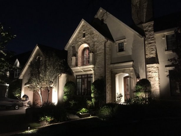 outdoor-up-lights-for-house-00_15 Външни светлини за къща