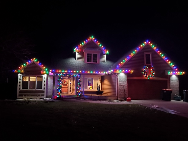 simple-christmas-lights-on-houses-90_7 Обикновени коледни светлини на къщите