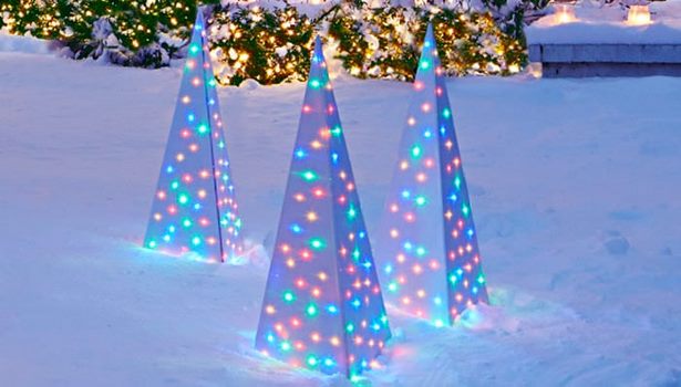 simple-outside-christmas-lights-ideas-44 Прости идеи за коледни светлини