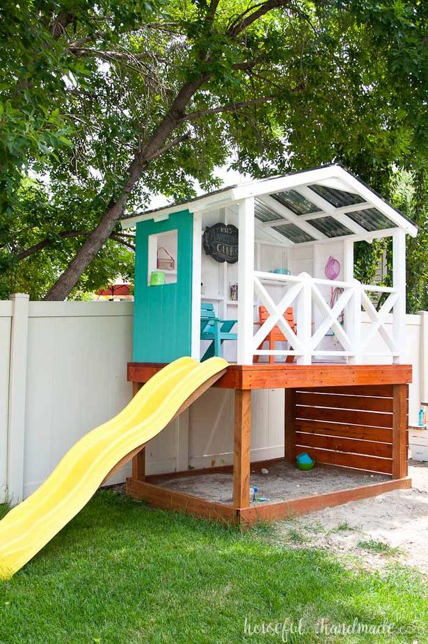 small-backyard-playhouse-72 Малка къщичка за игра в задния двор
