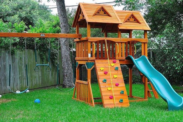small-wooden-playground-10_12 Малка дървена детска площадка