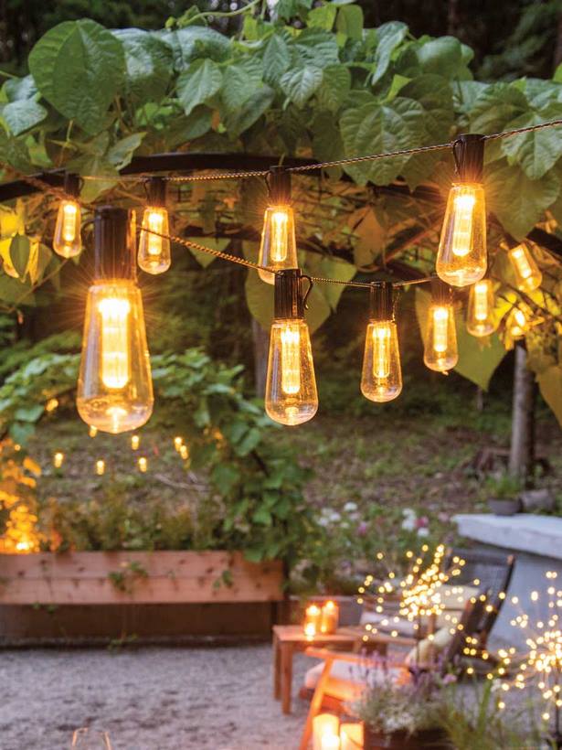 stringing-outdoor-patio-lights-75_10 Садене открит вътрешен двор светлини