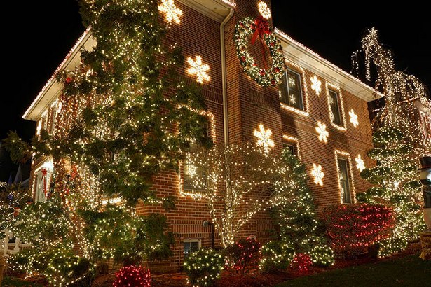 tasteful-christmas-lights-outdoor-91_9 Вкусни коледни светлини на открито