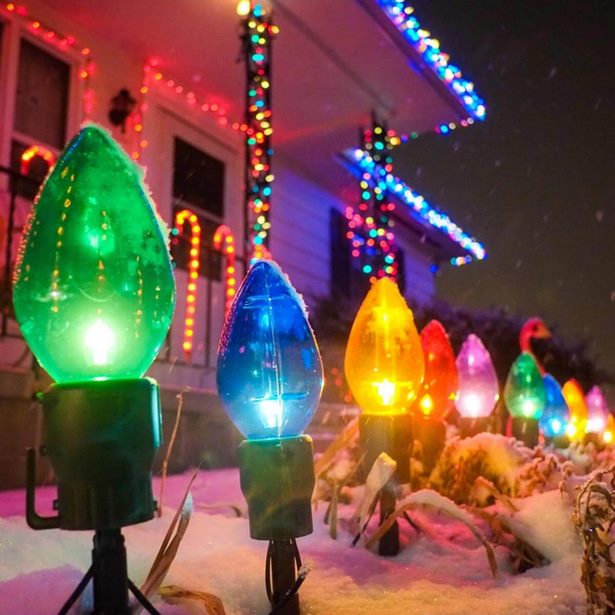 unique-outdoor-christmas-light-ideas-58_12 Уникални идеи за Коледна светлина На открито