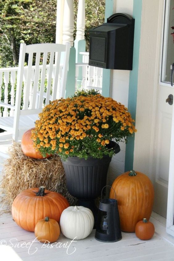 fall-front-porch-decorating-ideas-99_16 Идеи за декорация на верандата