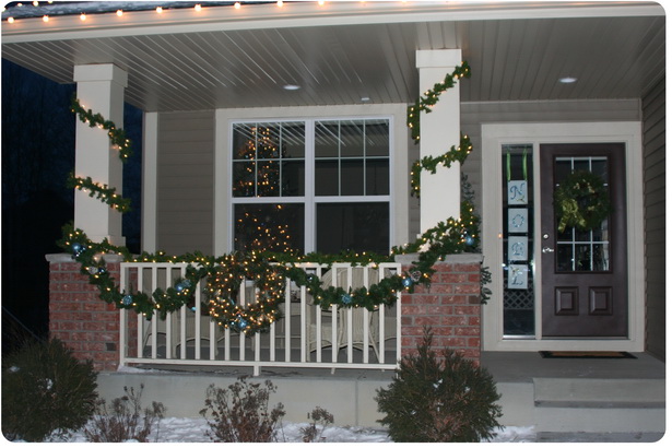 ideas-for-decorating-front-porch-for-christmas-46_8 Идеи за декориране на предната веранда за Коледа
