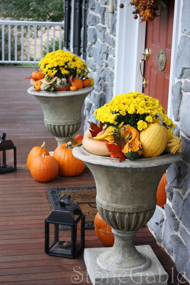 outdoor-fall-decorating-ideas-doors-porches-02_13 Открит есен декориране идеи врати веранди