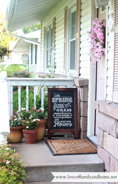 small-front-porch-decorating-ideas-for-summer-26 Малка веранда декориране идеи за лятото