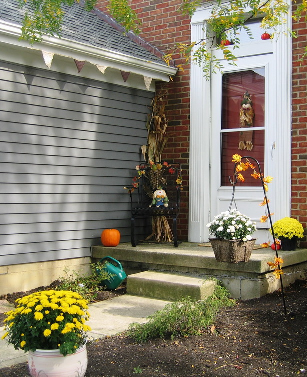 small-front-porch-decorating-39_17 Малка предна веранда декориране