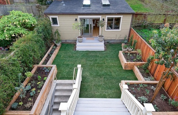 backyard-landscaping-pictures-for-small-yards-89 Озеленяване на задния двор снимки за малки дворове