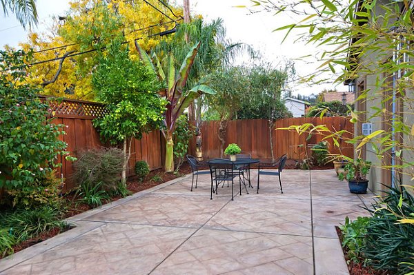 backyard-landscaping-pictures-for-small-yards-89_9 Озеленяване на задния двор снимки за малки дворове