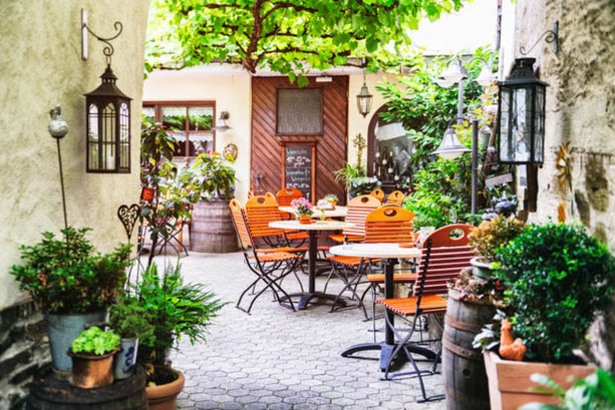 beautiful-patio-and-courtyard-garden-ideas-69_11 Красив вътрешен двор и двор градински идеи