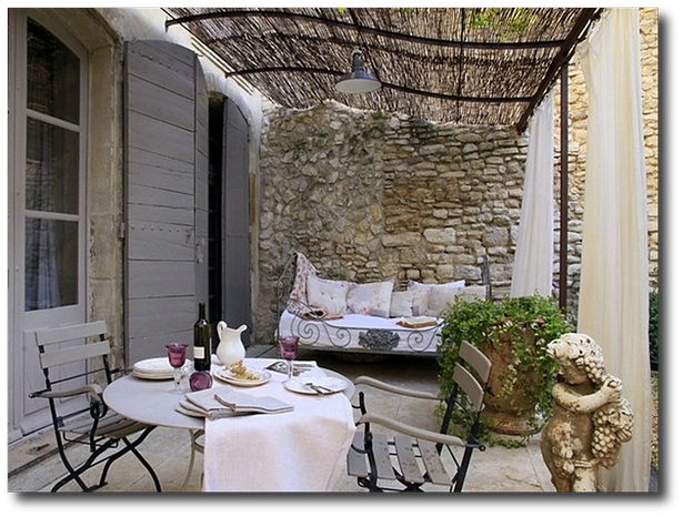 french-patio-design-ideas-75 Френски идеи за дизайн на вътрешния двор