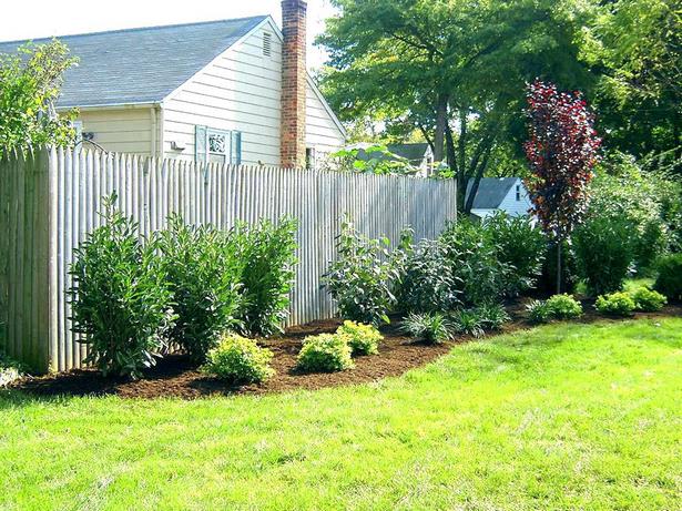 small-fenced-backyard-landscaping-39_14 Малък ограден двор озеленяване