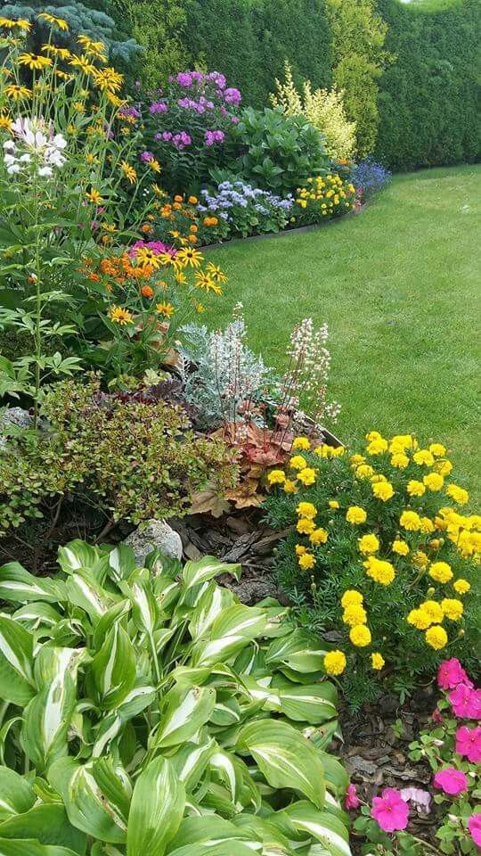 small-flower-garden-landscaping-ideas-38_8 Малка цветна градина идеи за озеленяване