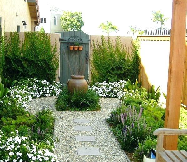 small-garden-with-patio-ideas-10_16 Малка градина с идеи за вътрешен двор