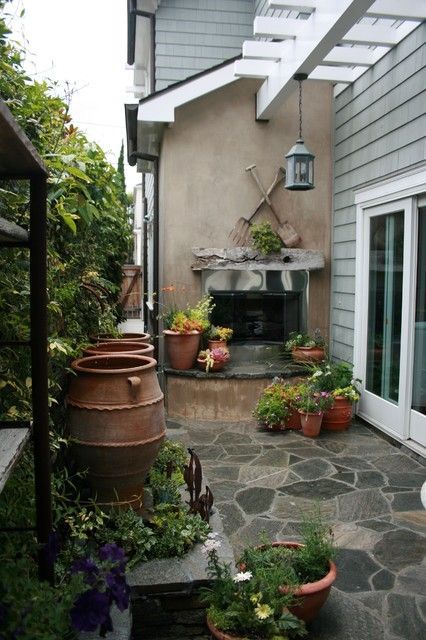 small-side-patio-ideas-53 Малки странични идеи за вътрешен двор