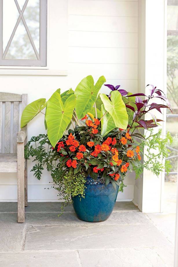 beautiful-outdoor-flower-pots-81 Красиви саксии за цветя на открито